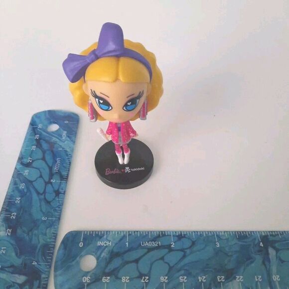 Tokidoki Barbie Blonde Rock Star Mini Figure w/ Mic – Mystery Blind Box - Picture 2 of 8